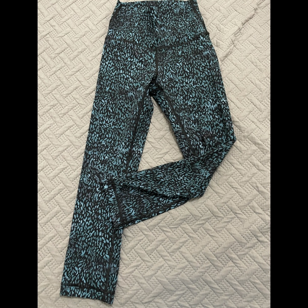 Lululemon leggings size 2